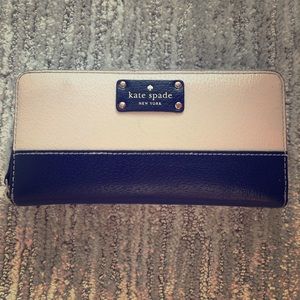 Kate Spade large zip wallet